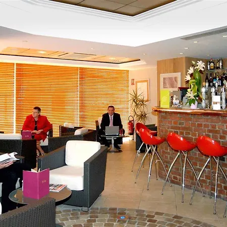 Hotel Mercure Centre - Porte De La Baie De Somme 4*