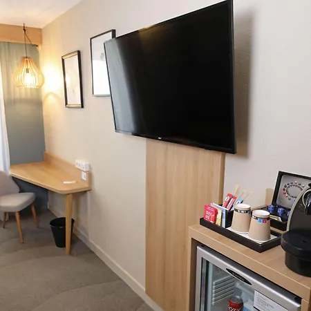 Hotel Mercure Centre – Porte De La Baie De Somme 4*