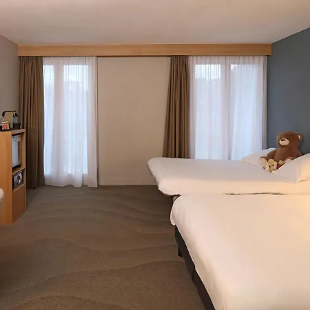 Mercure Centre - Porte De La Baie De Somme Hotel 4*