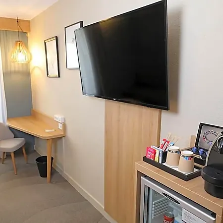מלון Mercure Centre - Porte De La Baie De Somme 4*